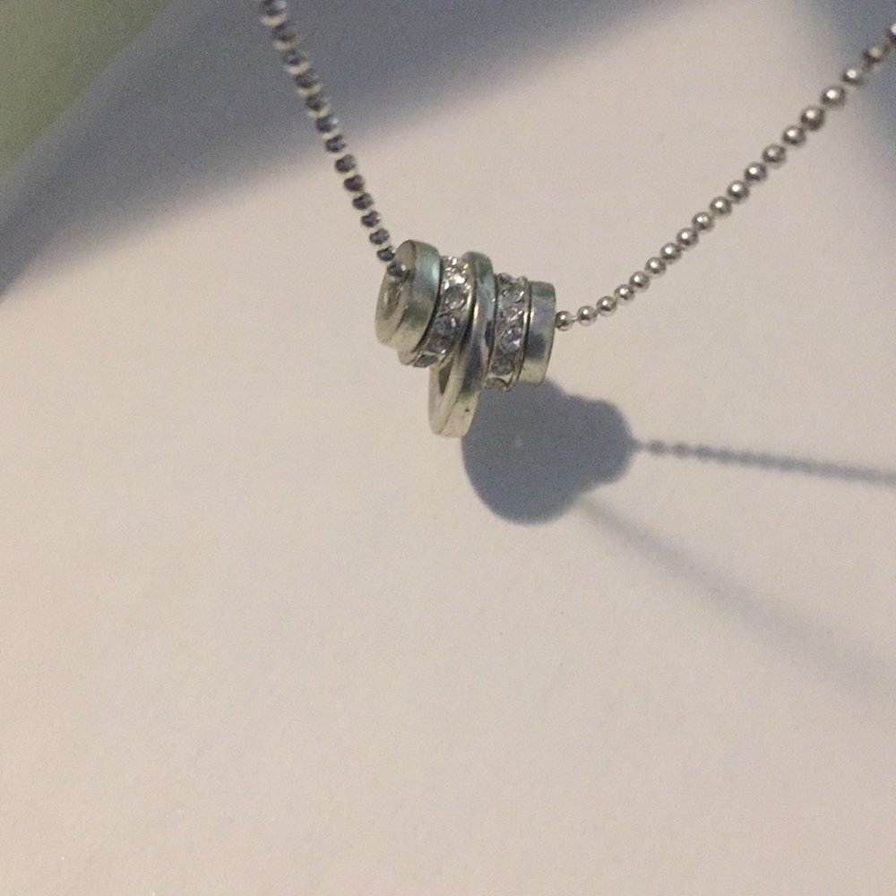 Necklace with five rings 21 1/2 inches